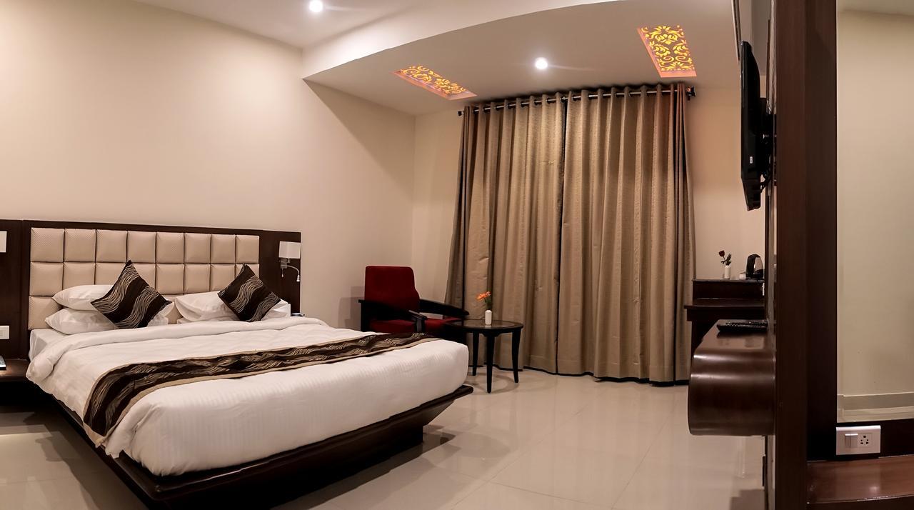 Admire Inn By Tgi Udaipur Exterior foto